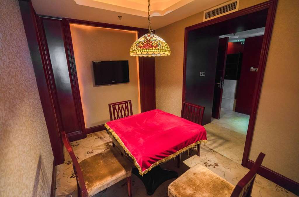 King Century Hotel Čung-šan Pokoj fotografie