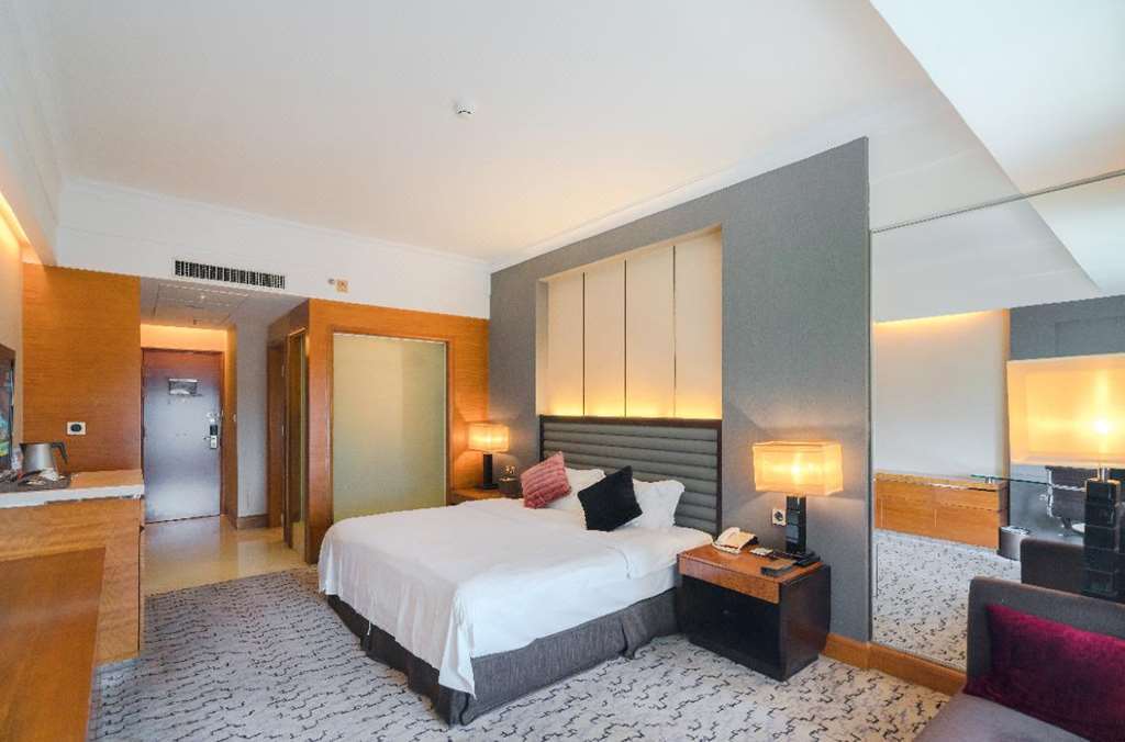 King Century Hotel Čung-šan Pokoj fotografie